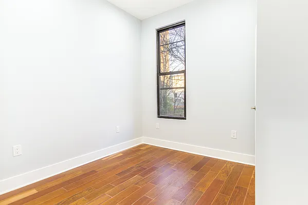 Rented by The Agency | media 9