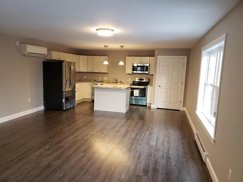 2 bed, 1000 sqft, $2,100 — Photo 4