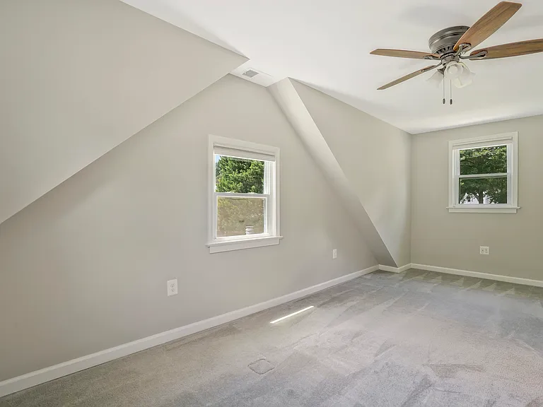 6024 Rixey Dr — Photo 29