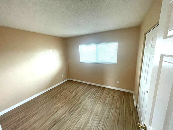 5th image of 145 Halifax Ave #401