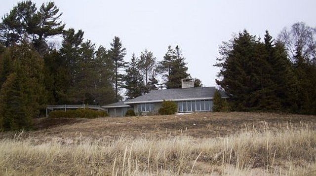 1st image of 3884 Glidden Dr