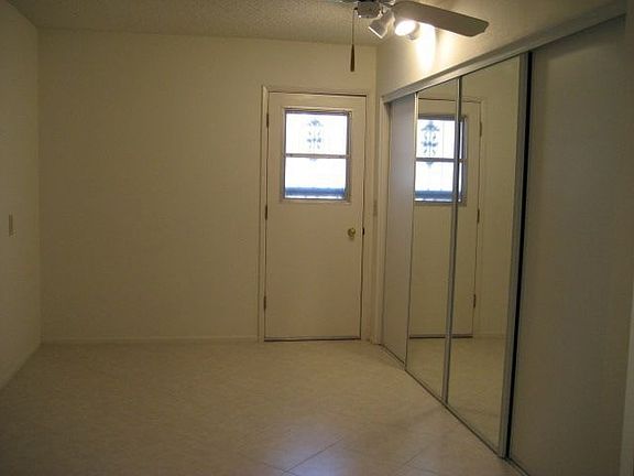 5th image of 13010 W La Terraza Dr