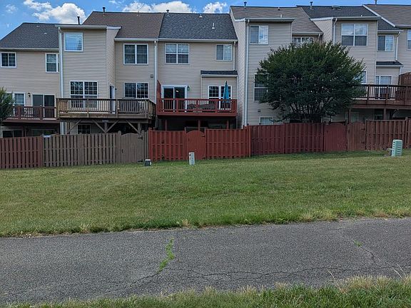 2nd image of 5181 Ballycastle Cir