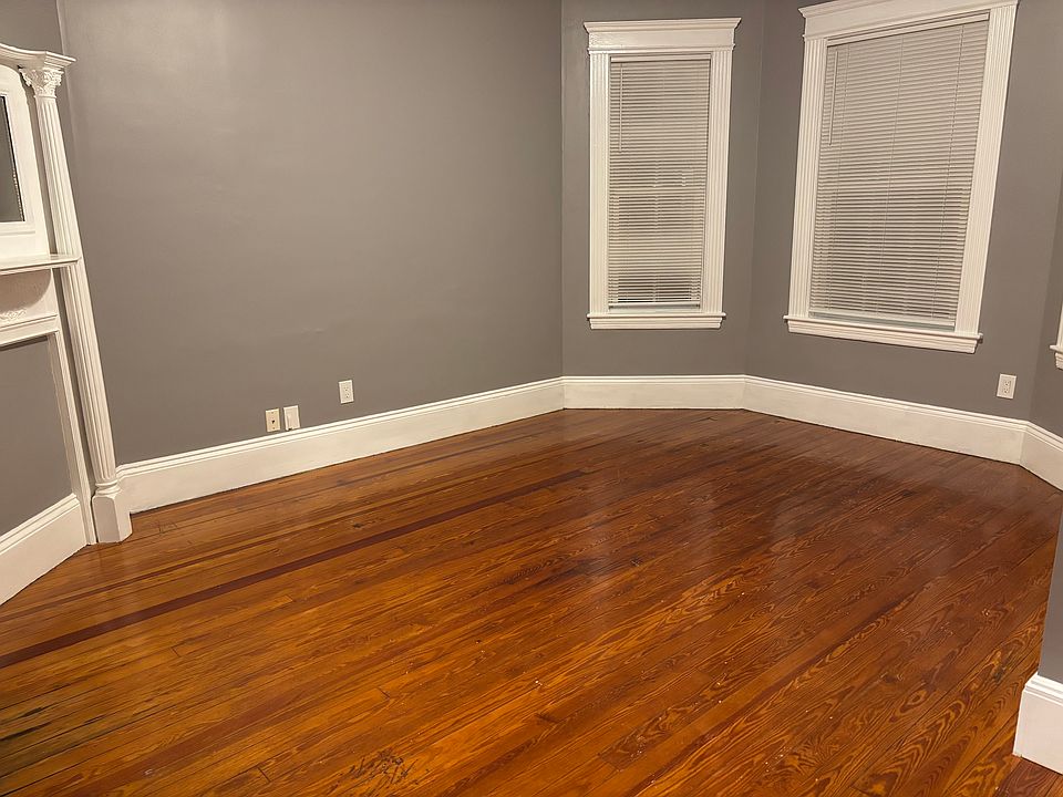 large front bedroom w closet