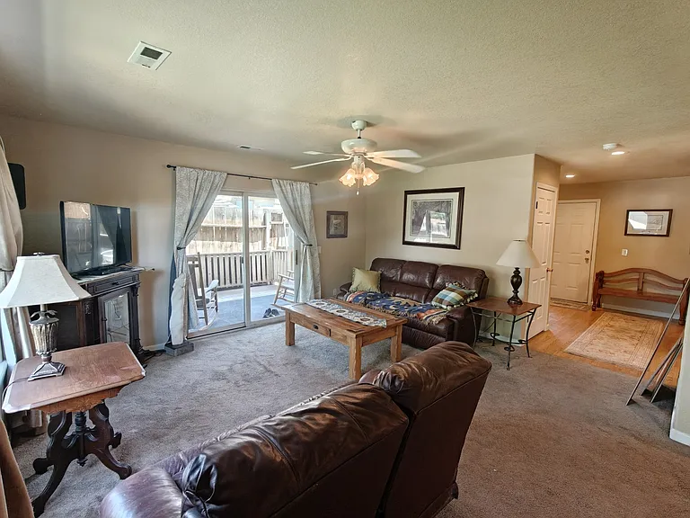 951 Euclid Ave #1 — Photo 6