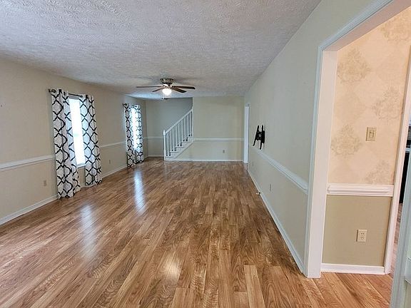 4th image of 6642 Forest Dr