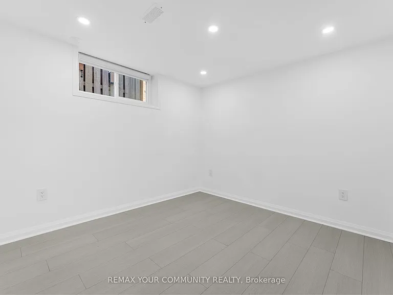 39 Veerland Dr #BASEMENT — Photo 20