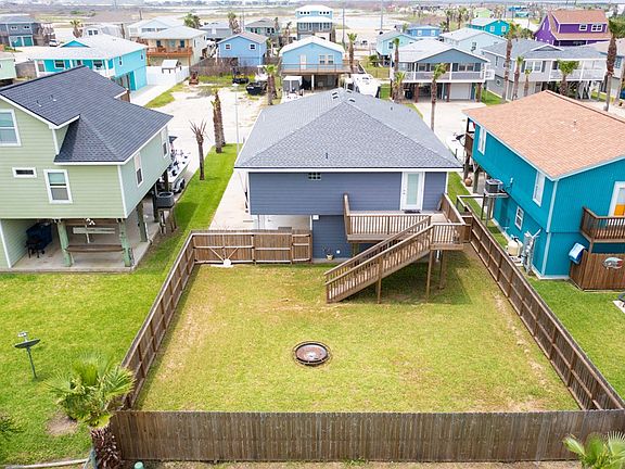 3rd image of 640 Dolphin Cir