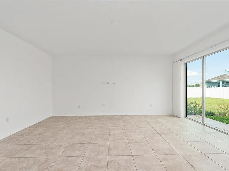 6175 SW 74th Ct — Photo 16