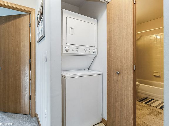 3rd image of 21334 Edison Ln