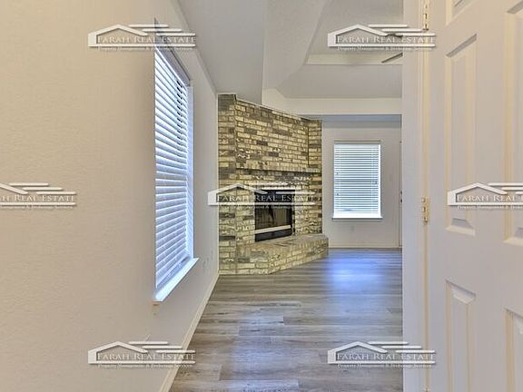3rd image of 7209 Laurelhill Ct S