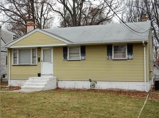 95 Gaywood Ave, Colonia, NJ 07067