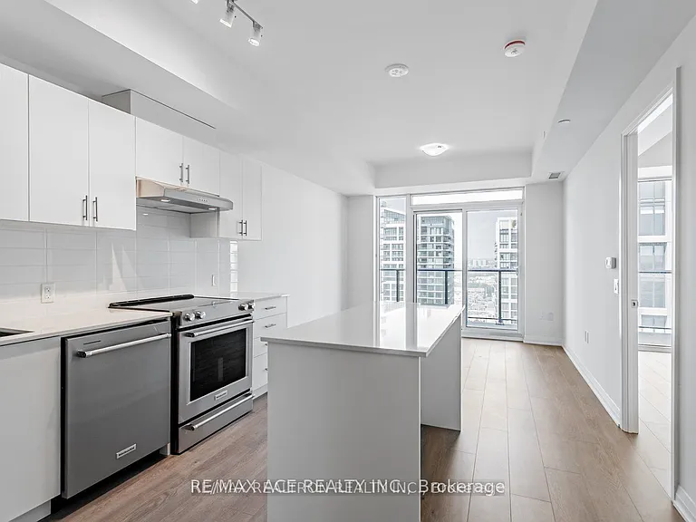 8960 Jane St #2318 — Photo 10
