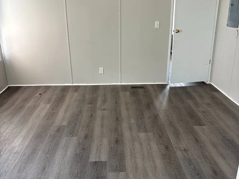 300 Pearl St #9 — Photo 8