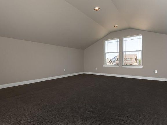 Large bonus room above the garage