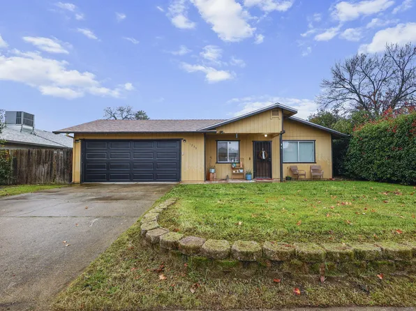 1220 Pershing St, Redding, CA 96003