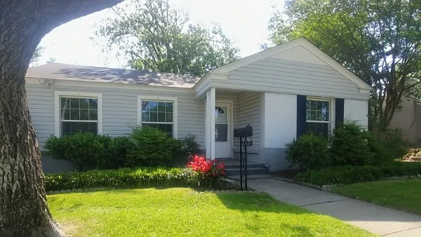 3821 Carolyn Rd — Photo 3