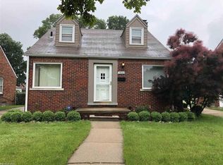 15616 Chestnut Ave, Eastpointe, MI 48021