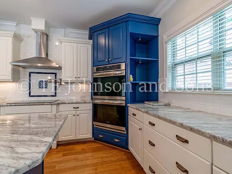 1112 Oakencroft Ct — Photo 15
