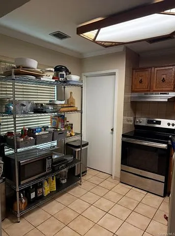 380 Clubhouse Ct — Photo 8