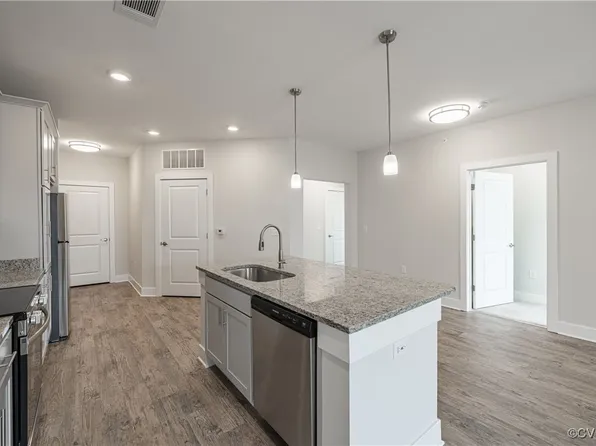 10530 Stony Bluff Dr #201, Ashland, VA 23005