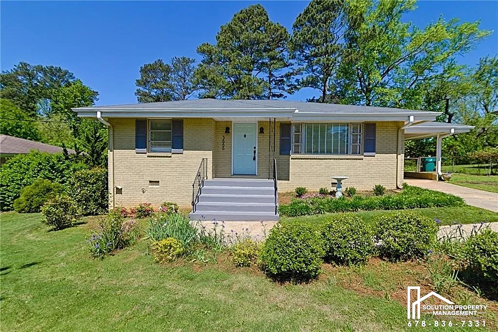 3 bed, 1099 sqft, $2,395 — Photo 1