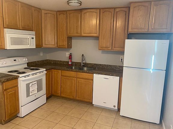 4th image of 2216 Spanos St #1