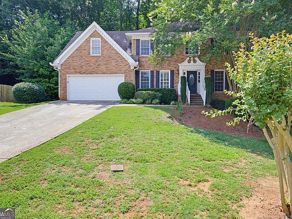 2nd image of 805 Connell Ln