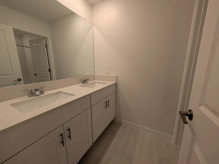 full bath on 2nd floor