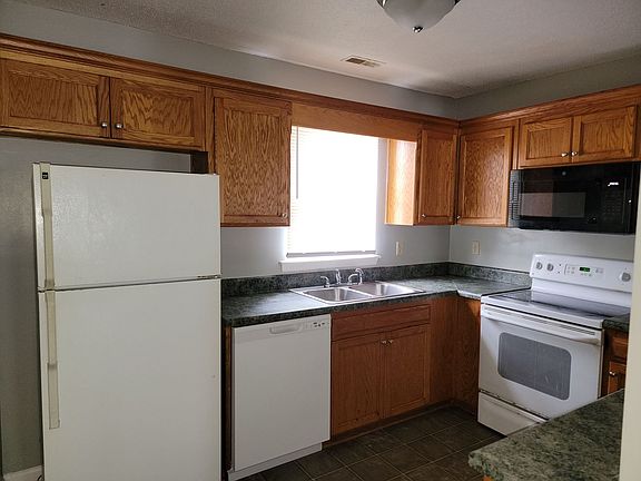 4th image of 101 Tonyota Ct #115