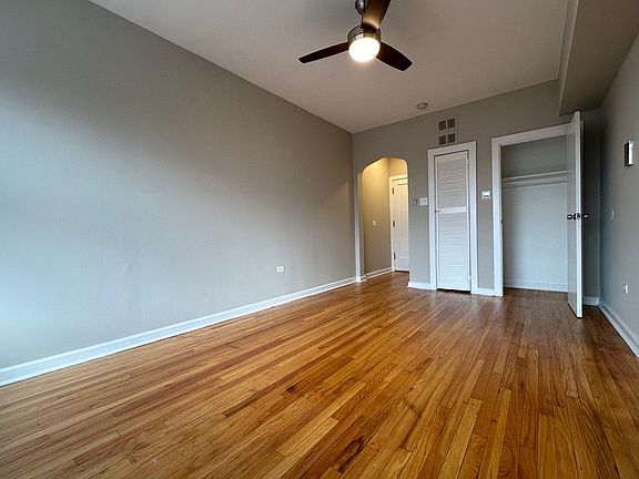 4th image of 6152 S Sacramento Ave #2N