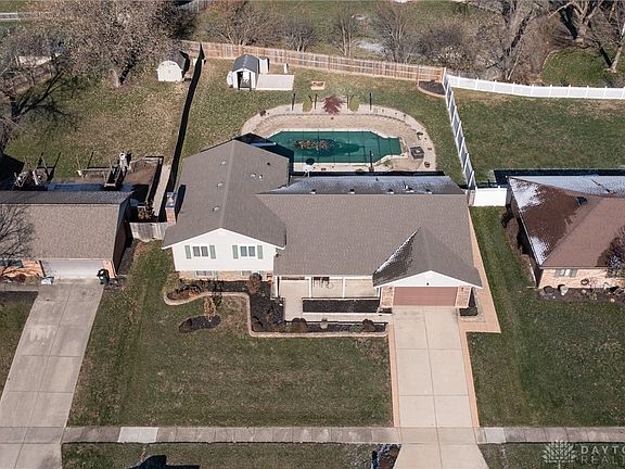 4th image of 325 Birdsong Dr