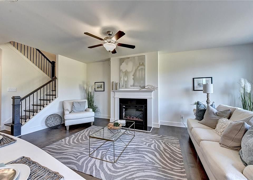 1st image of 2459 Honey Way