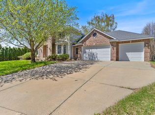 3088 Canyon Rd, Chaska, MN 55318