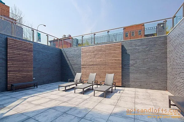 Rented by aptsandlofts.com | media 25