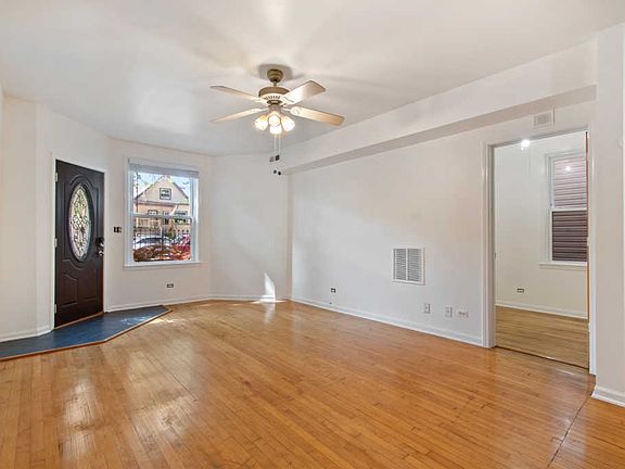 2nd image of 3125 N Monticello Ave #1