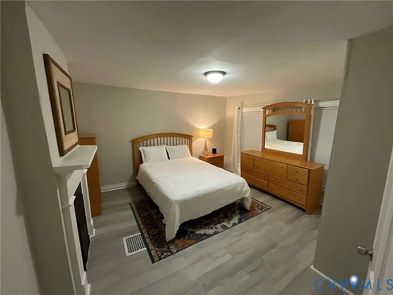 2209 Fairmount Ave — Photo 7