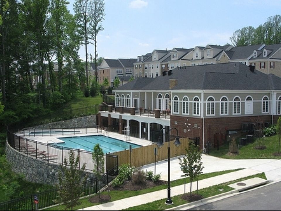 2nd image of 501 Jurgensen Pl
