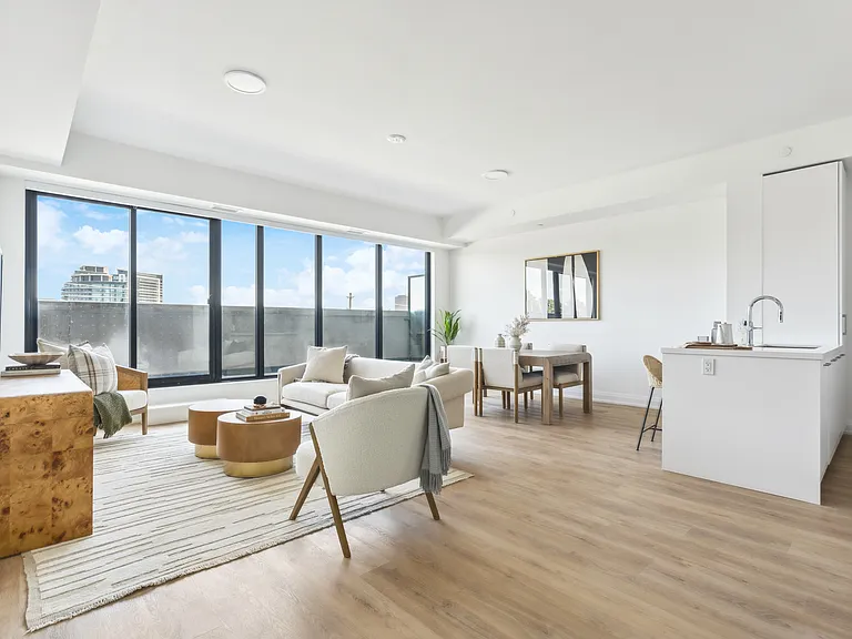 36 Brentcliffe Rd — Photo 3