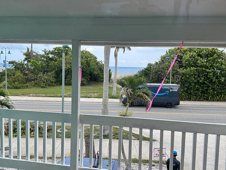 321 S Ocean Dr #1 — Photo 4