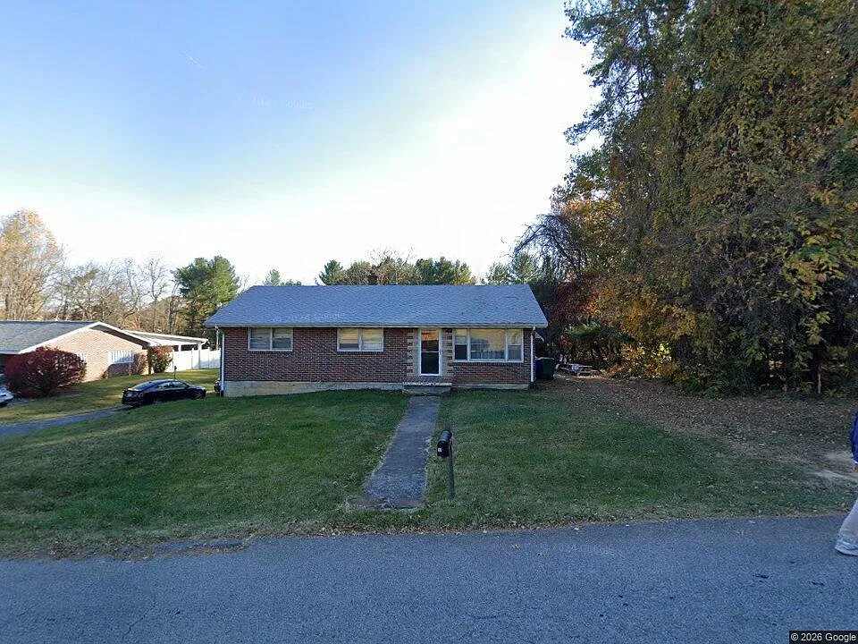 30 S Dudley Dr