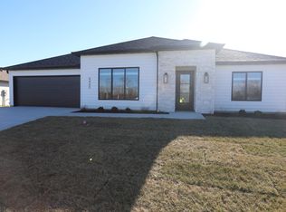 4400 Kingston Heath Dr, Columbia, MO 65201