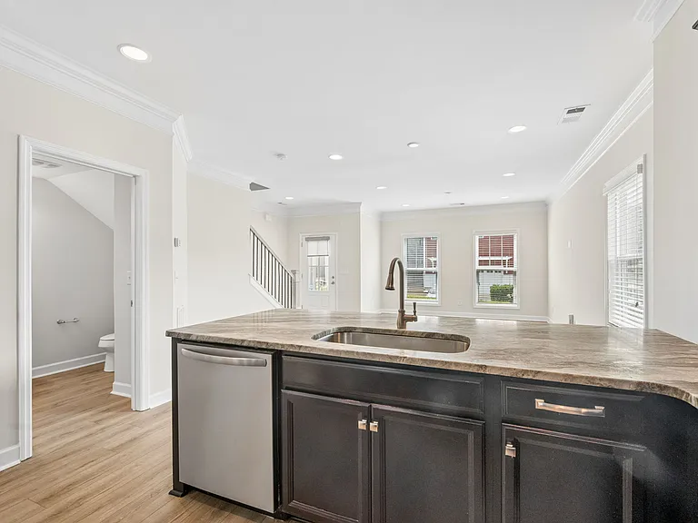 7514 Station Dr — Photo 9