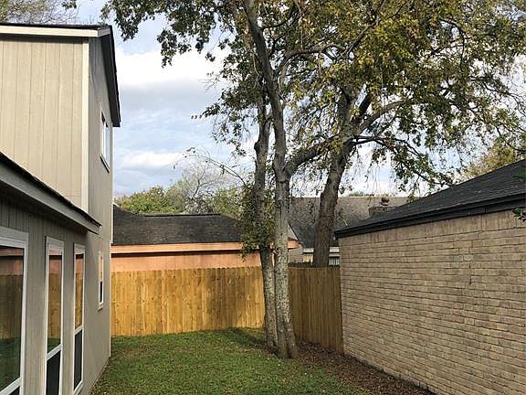 4th image of 11358 Oakcenter Dr