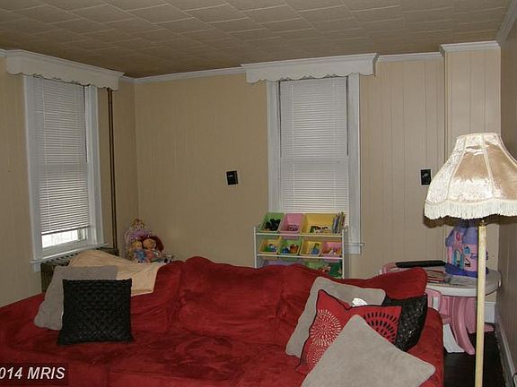 2nd image of 239 Park St