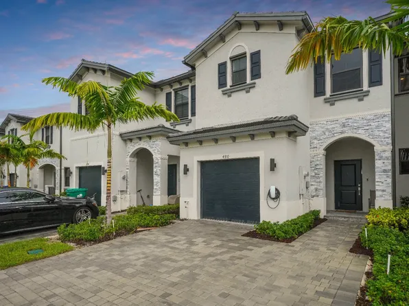 480 NW 203rd Ter, Miami Gardens, FL 33169