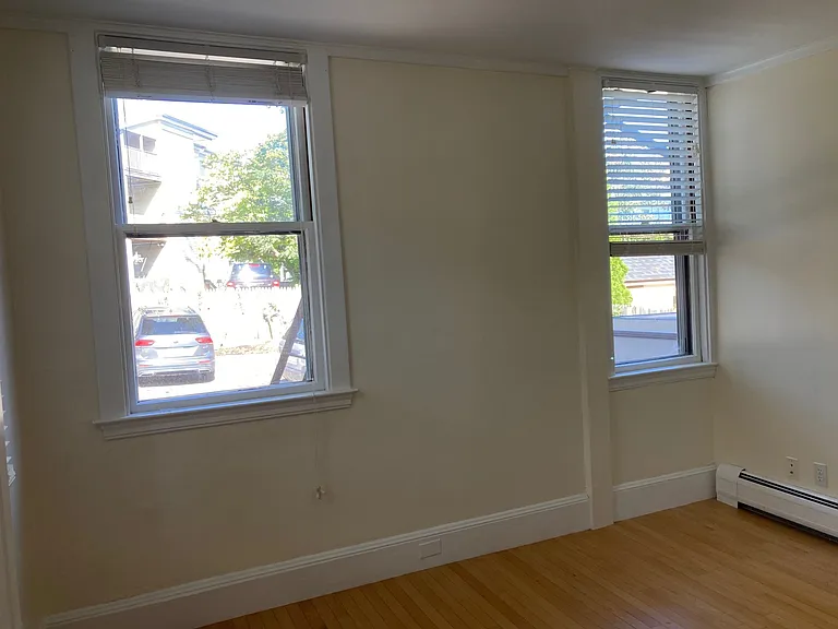 325 Spring St #2 — Photo 16