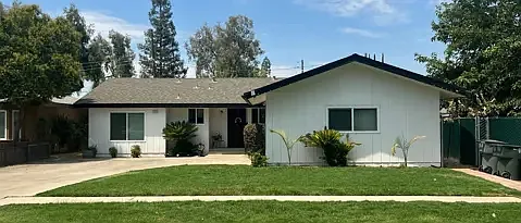 1847 N Recreation Ave — Photo 1