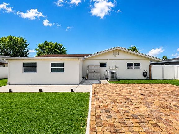 4th image of 2711 27TH AVENUE DRIVE W