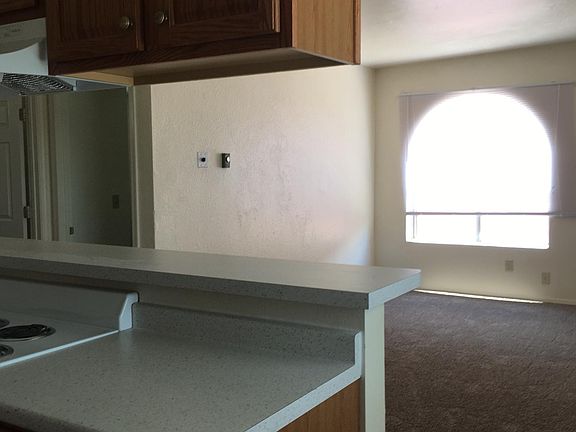 4th image of 932 N Belvedere Ave #6